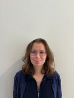 Karen Tlemsani, Sage-Femme